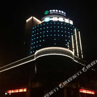 武汉晚上哪儿有站大街的