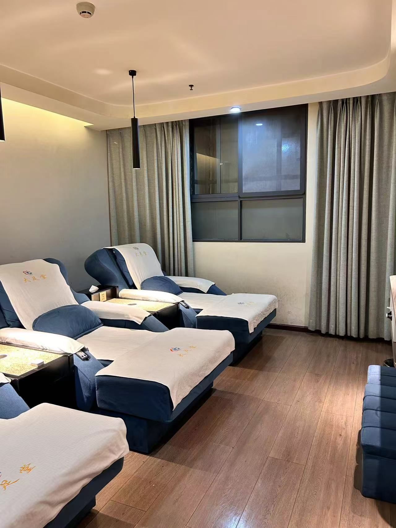 漯河美团上怎么看足浴店有没有歪的