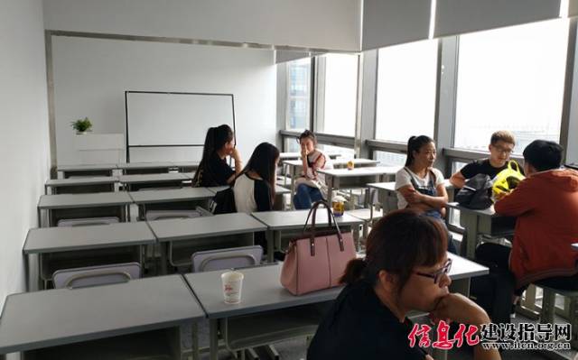 北京怎么能约到职业学堂的女生