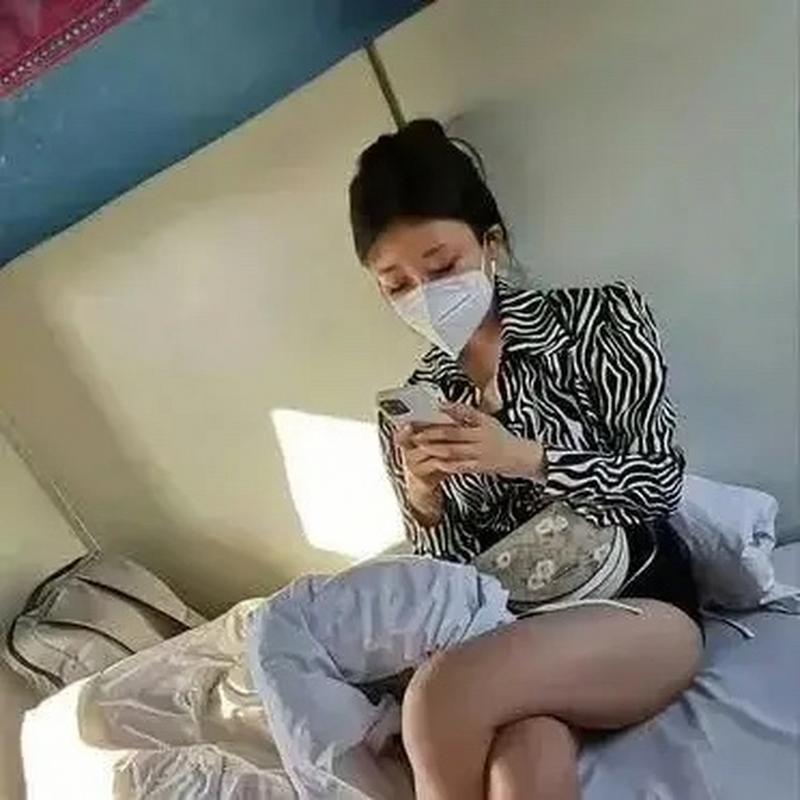 北京在左近找个女人过来睡觉不要钱