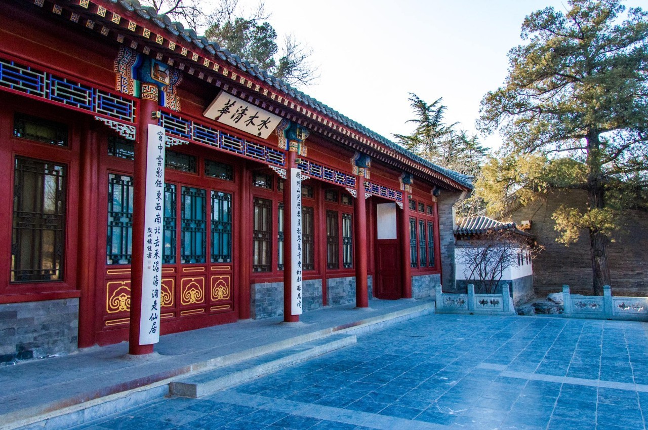 北京此刻怎么在大学门口约