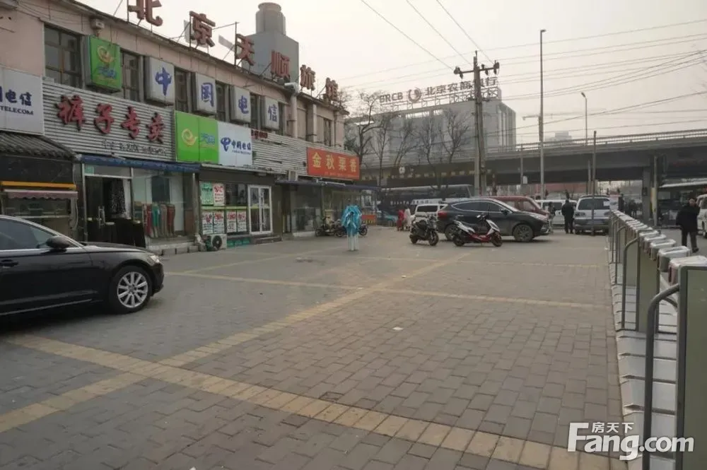 北京汽车东站有幼小路吗